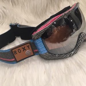 Roxy Snowboarding Goggles 💙